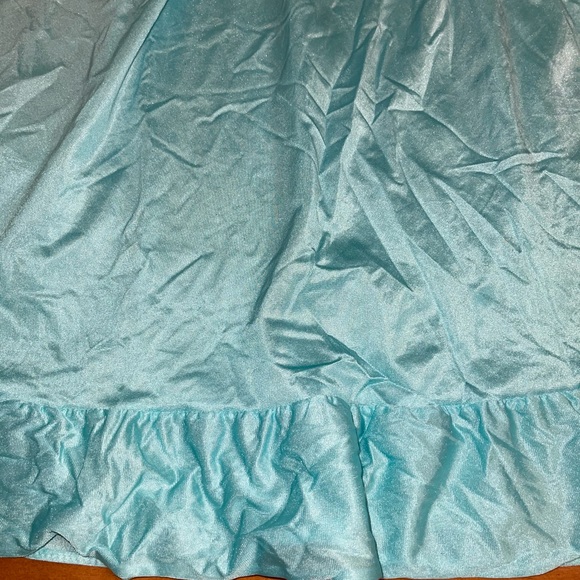 1940s NightGown ๐ - Picture 4 of 13